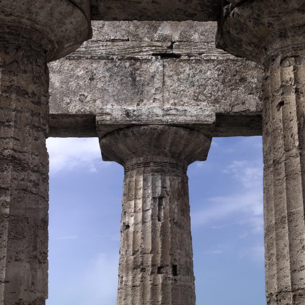 The archaeological park of Paestum. Discovering the architecture, art, rites and culture of ancient Greece
